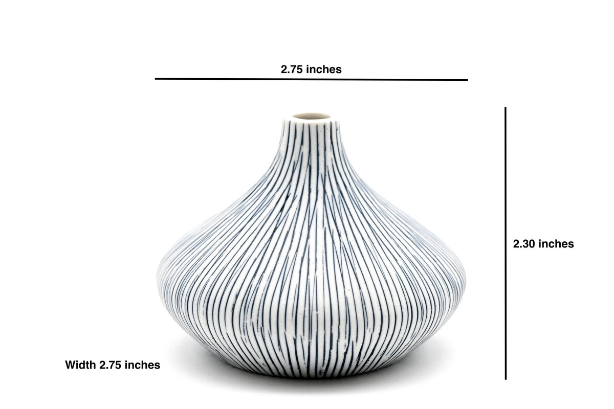 EVA MINI Porcelian Bud Vase