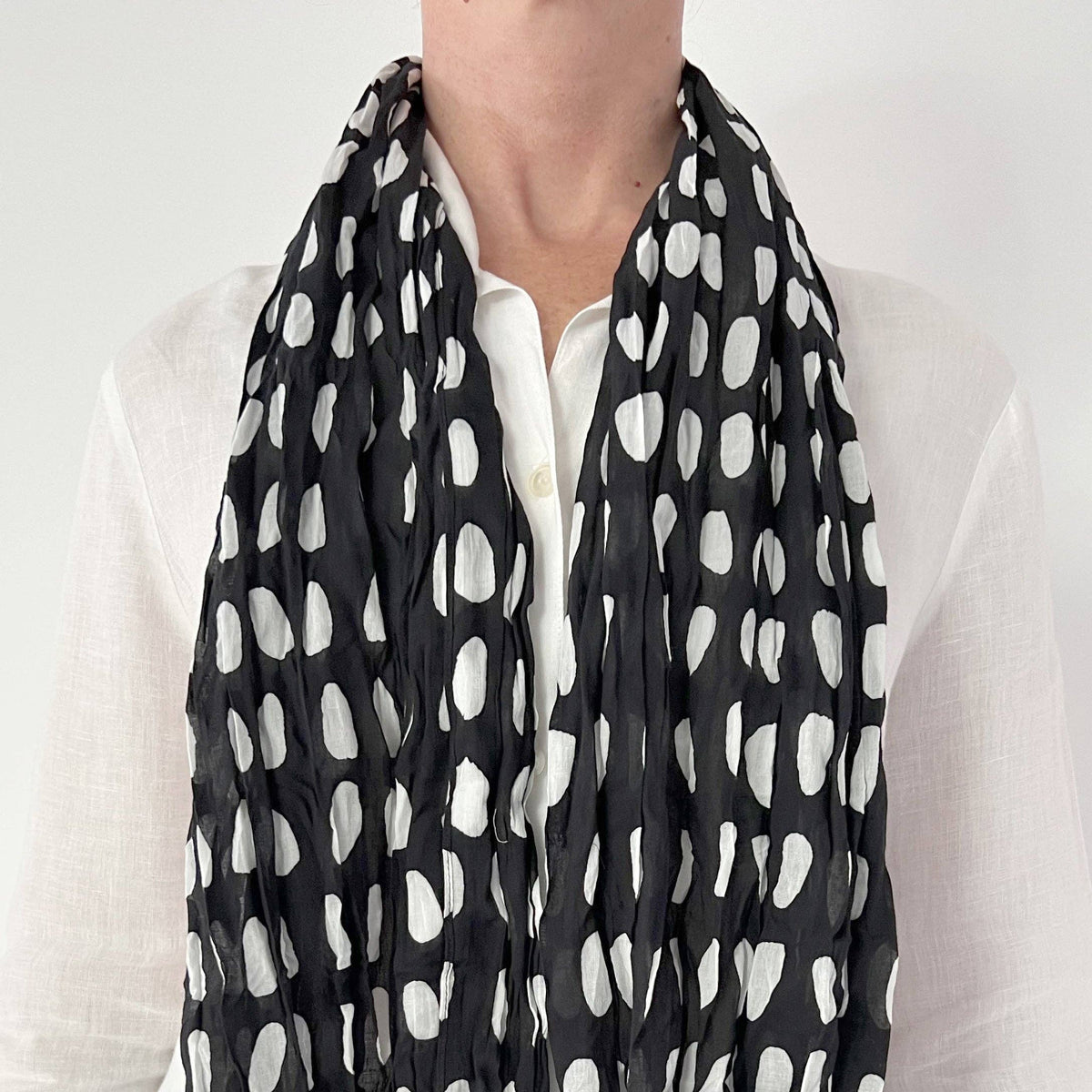 Black and White Dots Cotton Scarf