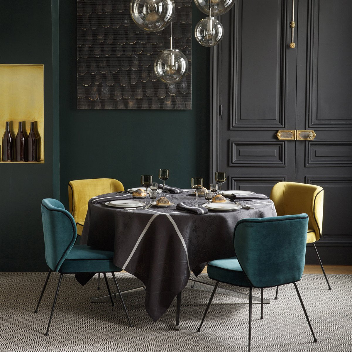 Armoiries Black Linen