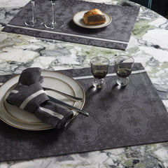 Armoiries Black Linen